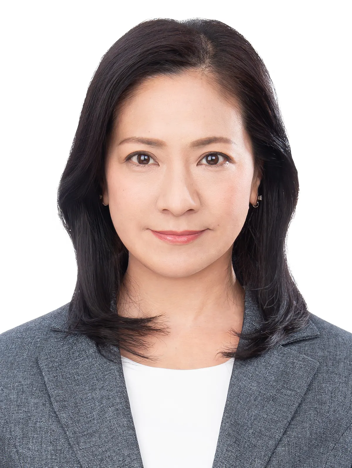 40代前半女性の社員証証明写真修正のアフター