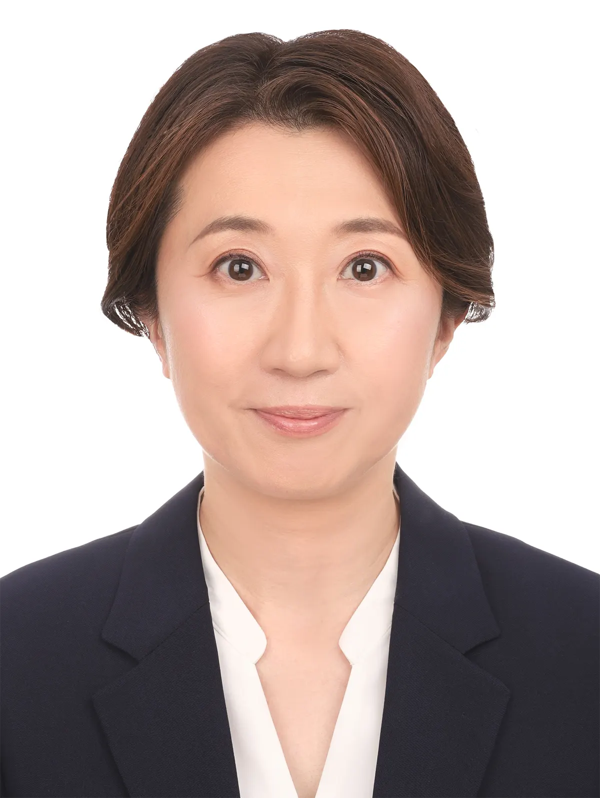 40代後半女性の社員証証明写真修正のアフター