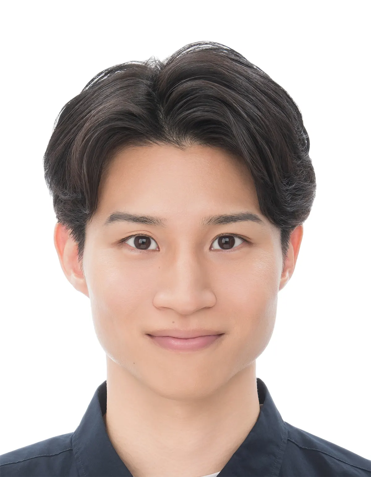 20代後半男性のパスポート証明写真修正のアフター