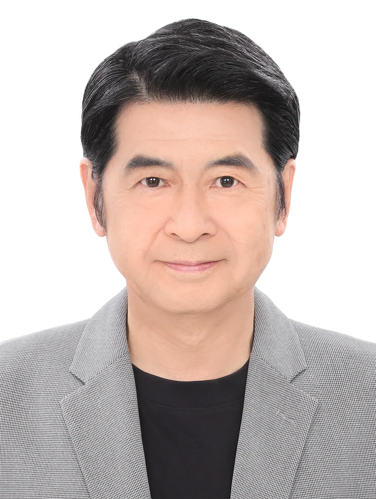 60代男性の社員証証明写真修正のアフター