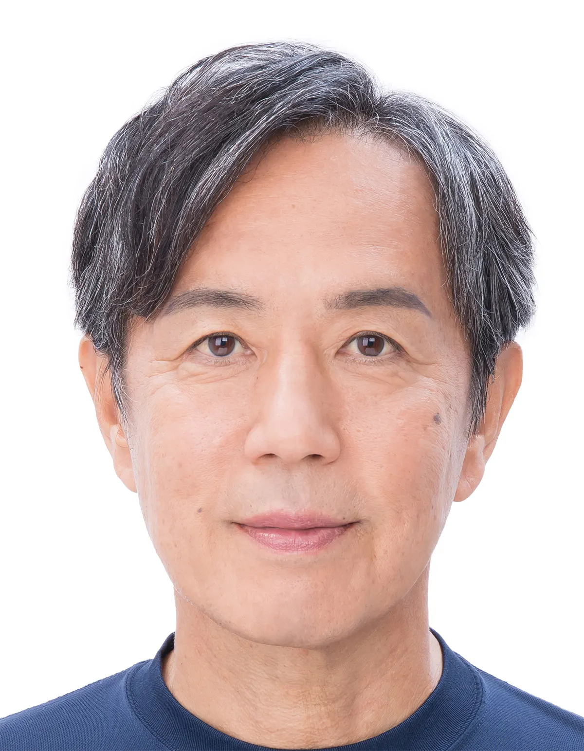 60代男性のパスポート証明写真修正のアフター